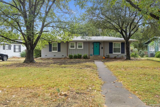 352 LARCHMONT DR, San Antonio, TX 78209