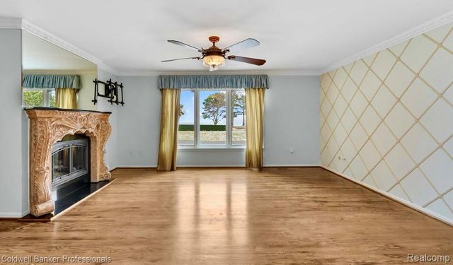 529 Lake Shore Road, Village Of Grosse Pointe Shores, MI 48236