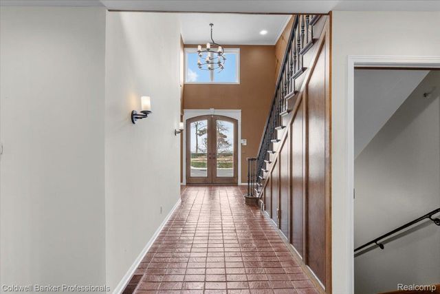 529 Lake Shore Road, Village Of Grosse Pointe Shores, MI 48236