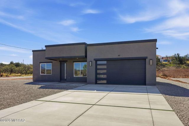 89 Circulo Penjamo, Rio Rico, AZ 85648