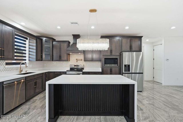 89 Circulo Penjamo, Rio Rico, AZ 85648