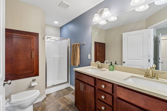 4833 NE McDougal Lane, Ankeny, IA 50021