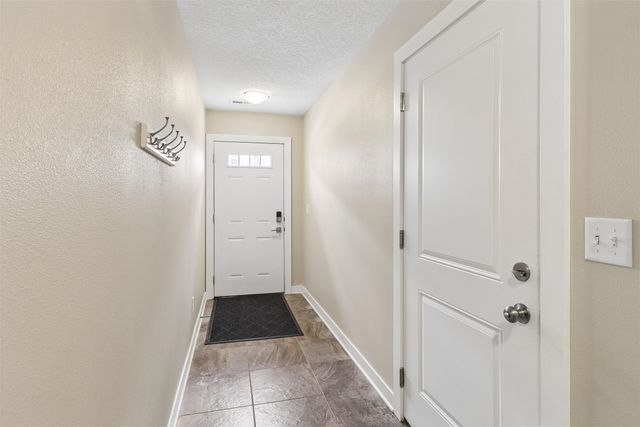 4833 NE McDougal Lane, Ankeny, IA 50021