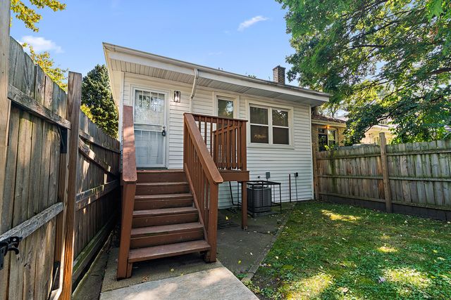 9400 S Charles Street, Chicago, IL 60643