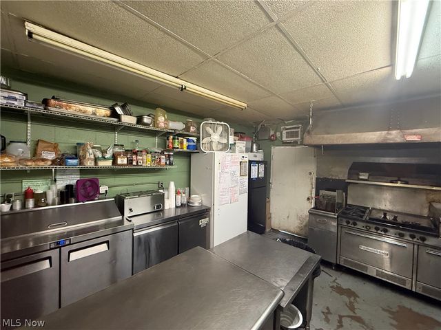 855 Main Street, Follansbee, WV 26037