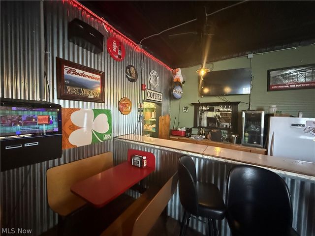 855 Main Street, Follansbee, WV 26037