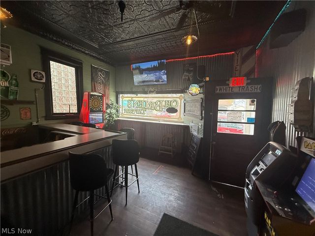 855 Main Street, Follansbee, WV 26037