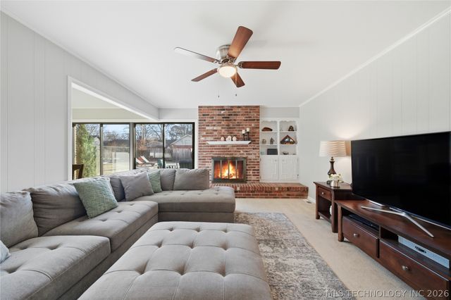 5405 S Xanthus Avenue, Tulsa, OK 74105