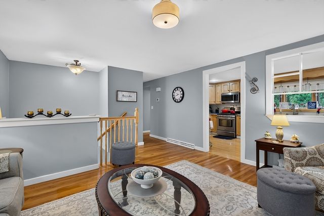12 Clearwater Dr, Plymouth, MA 02360