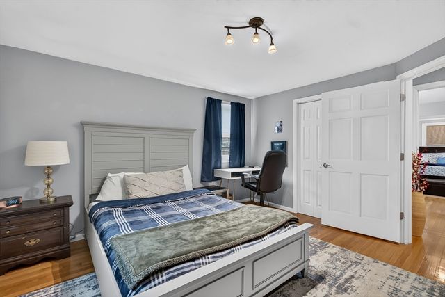 12 Clearwater Dr, Plymouth, MA 02360