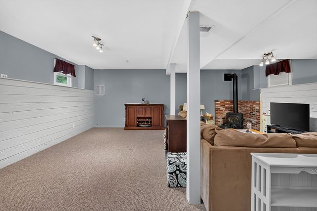 12 Clearwater Dr, Plymouth, MA 02360