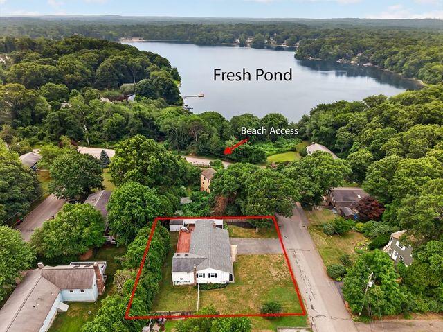 12 Clearwater Dr, Plymouth, MA 02360