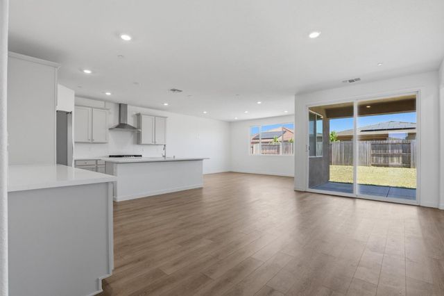 1113 Tributary Way, Olivehurst, CA 95961