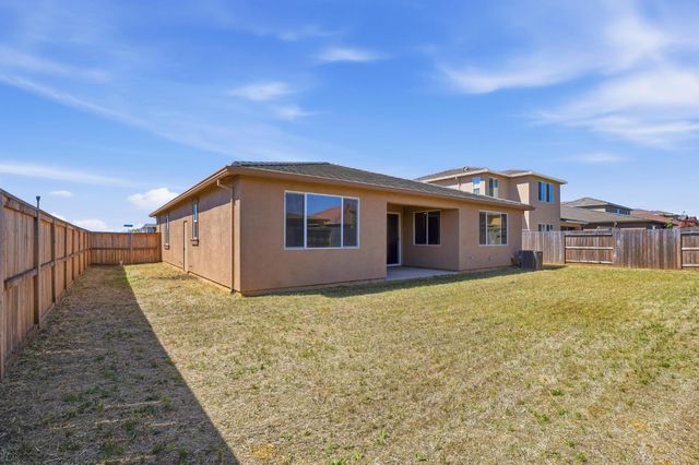 1113 Tributary Way, Olivehurst, CA 95961