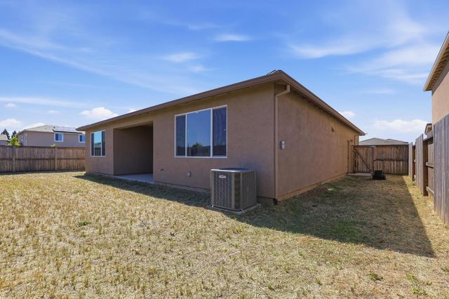 1113 Tributary Way, Olivehurst, CA 95961