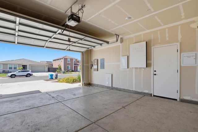 1113 Tributary Way, Olivehurst, CA 95961