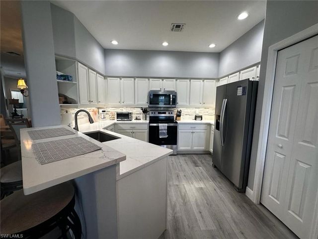 9240 Bayberry BEND 103, Fort Myers, FL 33908