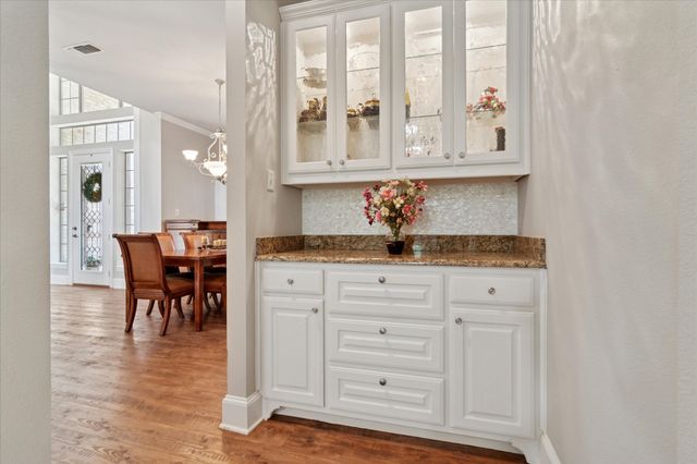 2202 Southern Oaks Drive, Cedar Hill, TX 75104