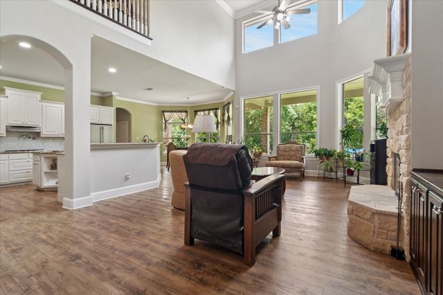 2202 Southern Oaks Drive, Cedar Hill, TX 75104