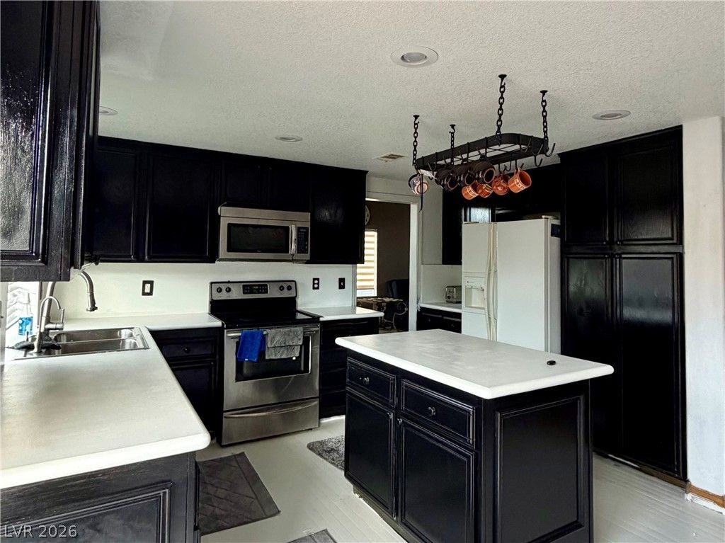 6380 Cantelope Court, Las Vegas, NV 89142 — photo 2