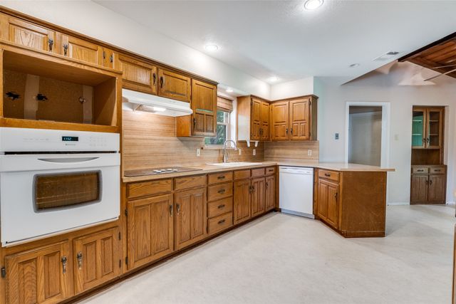 331 Swan Ridge Drive, Duncanville, TX 75137