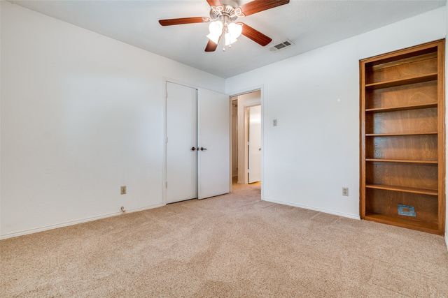 331 Swan Ridge Drive, Duncanville, TX 75137