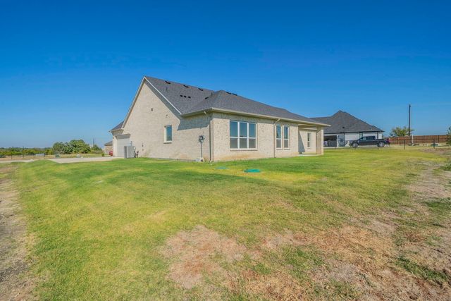 1305 Green Ridge Drive, Weatherford, TX 76085