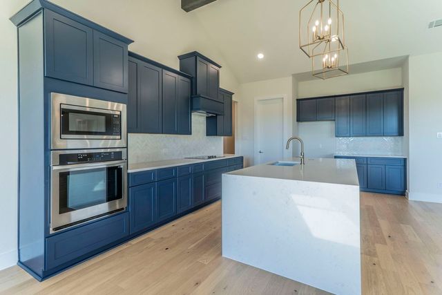 1305 Green Ridge Drive, Weatherford, TX 76085