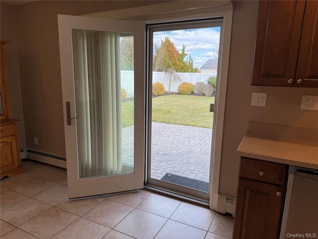 65 Gateway Drive, Copiague, NY 11726