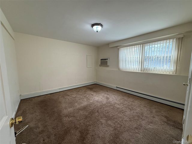 65 Gateway Drive, Copiague, NY 11726