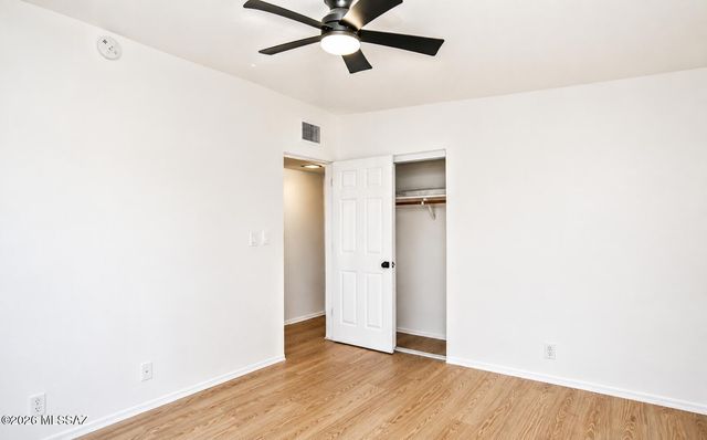 1650 W Placita Barranca, Tucson, AZ 85704
