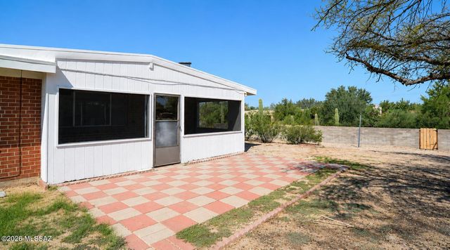 1650 W Placita Barranca, Tucson, AZ 85704