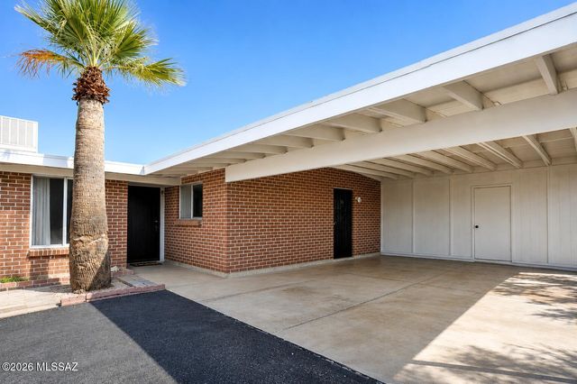 1650 W Placita Barranca, Tucson, AZ 85704
