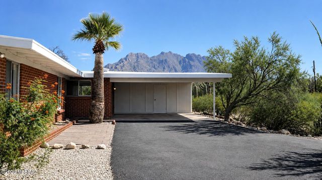 1650 W Placita Barranca, Tucson, AZ 85704