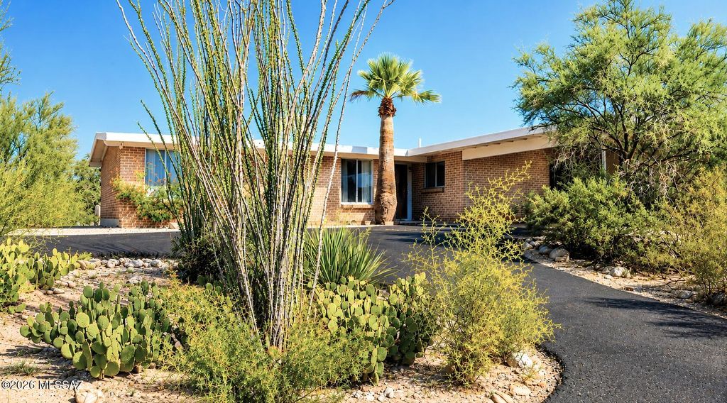 1650 W Placita Barranca, Tucson, AZ 85704