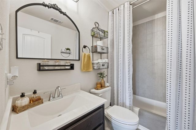 725 Sandy Chip Trail, Fort Worth, TX 76108