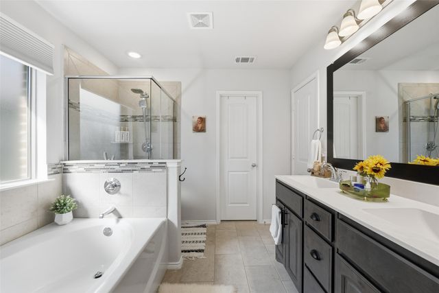 725 Sandy Chip Trail, Fort Worth, TX 76108