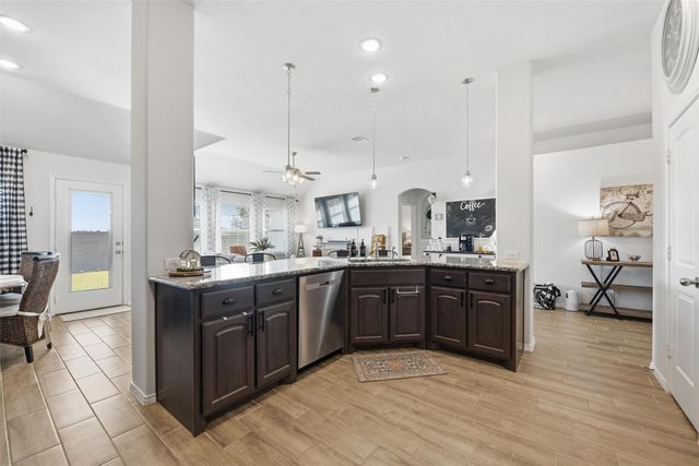 725 Sandy Chip Trail, Fort Worth, TX 76108