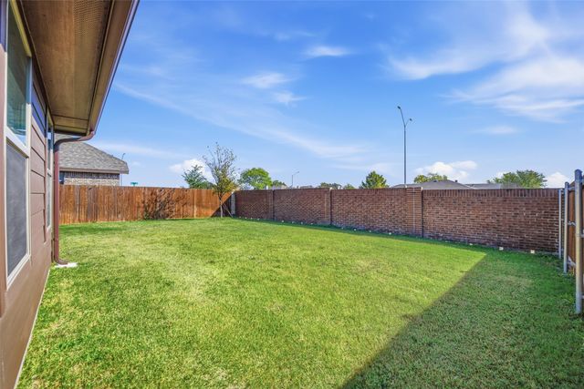 725 Sandy Chip Trail, Fort Worth, TX 76108