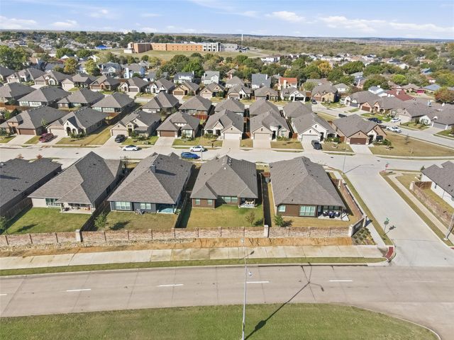 725 Sandy Chip Trail, Fort Worth, TX 76108