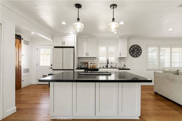 1143 E Juanita Avenue, Glendora, CA 91740