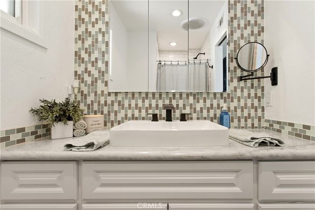1143 E Juanita Avenue, Glendora, CA 91740