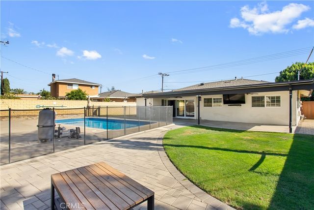 1143 E Juanita Avenue, Glendora, CA 91740