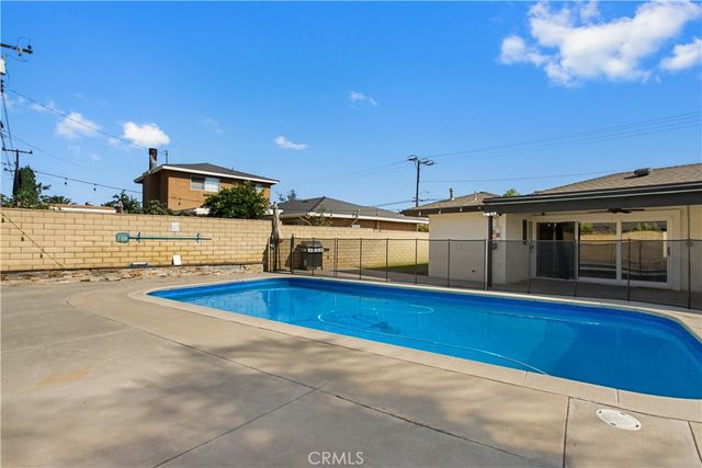 1143 E Juanita Avenue, Glendora, CA 91740