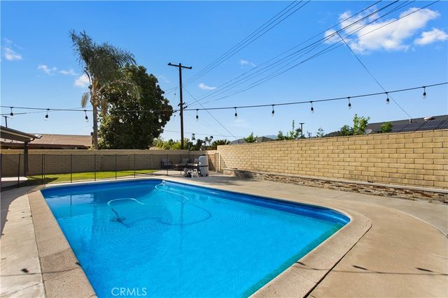 1143 E Juanita Avenue, Glendora, CA 91740