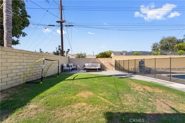 1143 E Juanita Avenue, Glendora, CA 91740