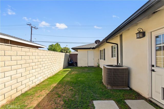 1143 E Juanita Avenue, Glendora, CA 91740