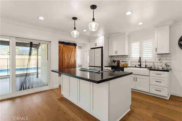 1143 E Juanita Avenue, Glendora, CA 91740