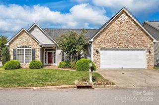 2 Thornwood Court, Arden, NC 28704