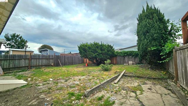 1720 67Th Ave, Oakland, CA 94621